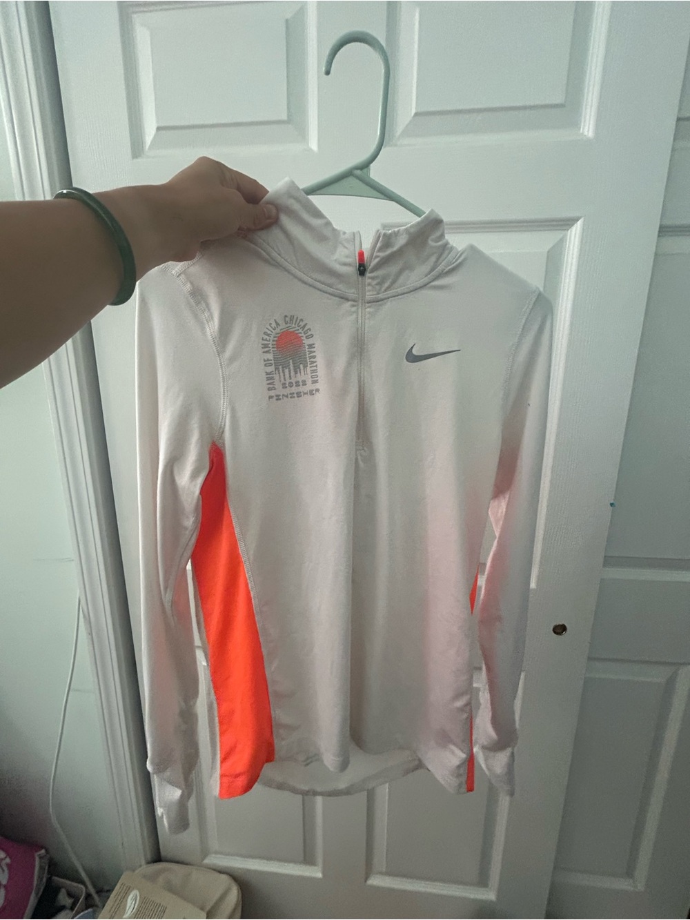 Nike Women’s Chicago Marathon White and Orange Quarter-Zip Ski Jacket